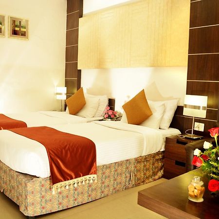The New Marrion Hotel Bhubaneswar Buitenkant foto